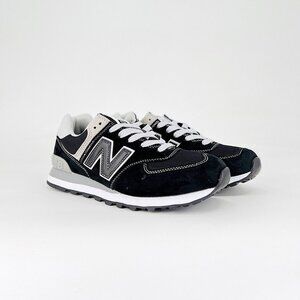 New Balance Black Sneakers